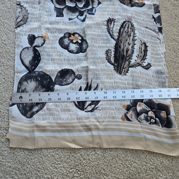 Max Studio 100% silk cactus scarf - Picture 6 of 9